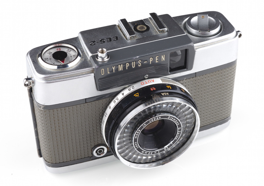 Olympus Pen EES-2: My very first camera!
